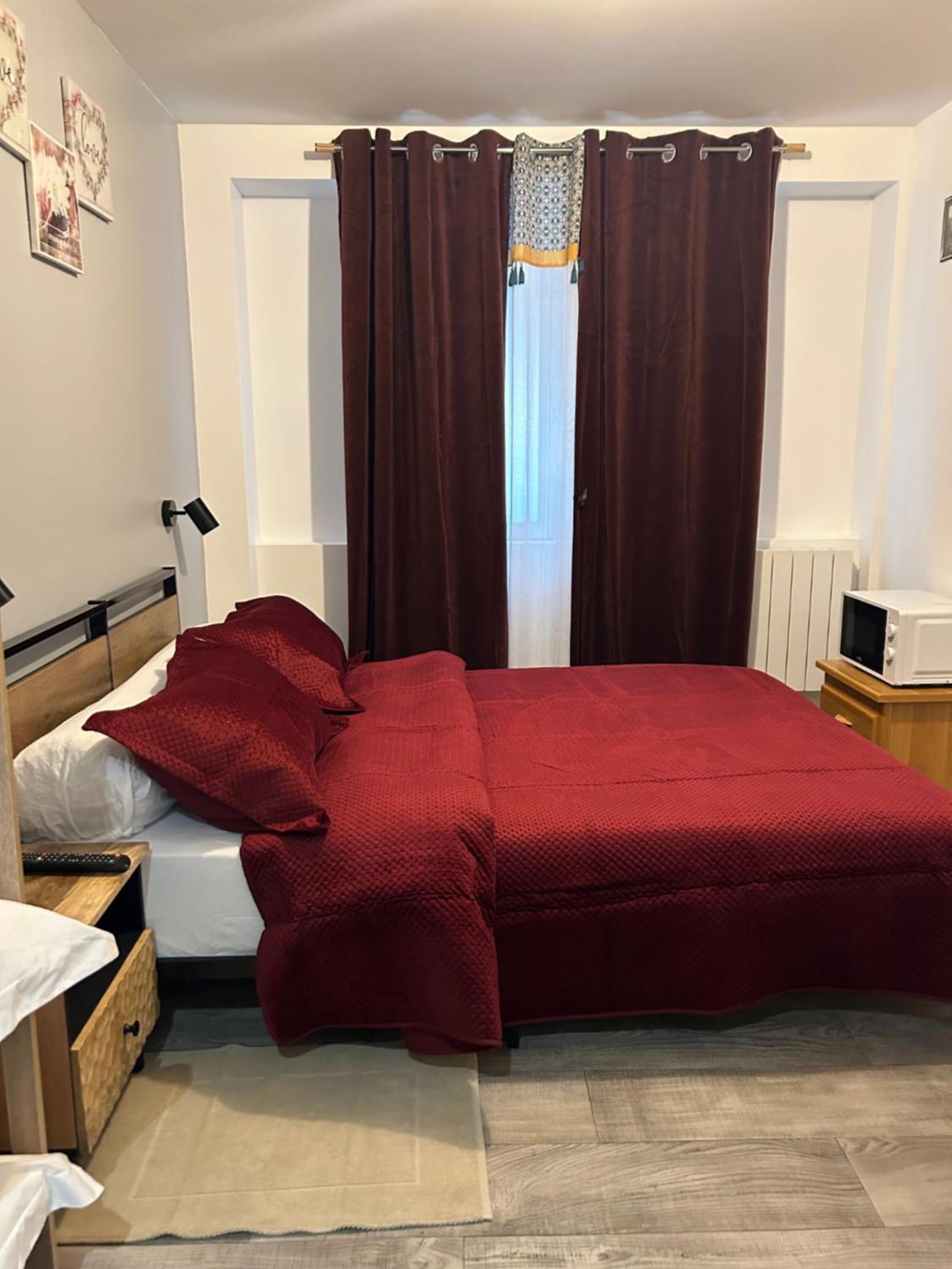 Hotel St Charles Рамбуйе Екстериор снимка