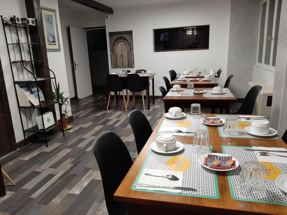 Hotel St Charles Рамбуйе Екстериор снимка